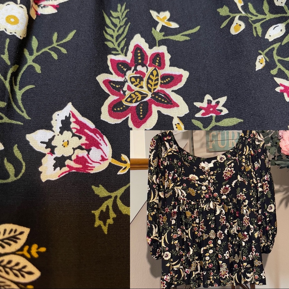 Easel | Flowy Peasant Top